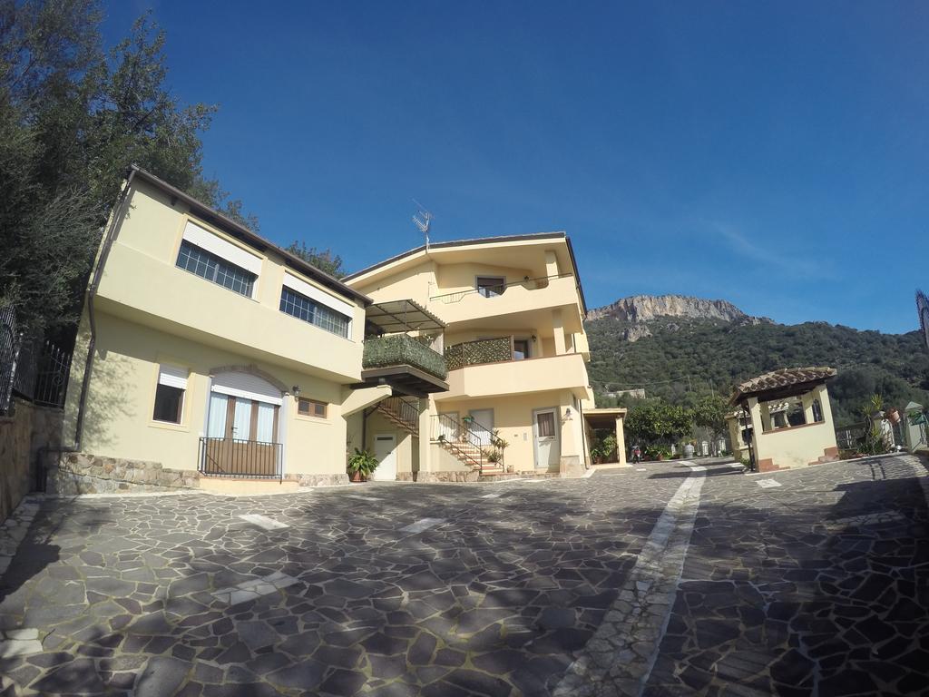 Appartamenti Con Vista Panoramica Santa Maria Navarrese Exterior foto